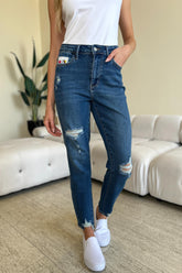 Judy Blue Full Size Queen Of Hearts Distressed Boyfriend Slim Jeans